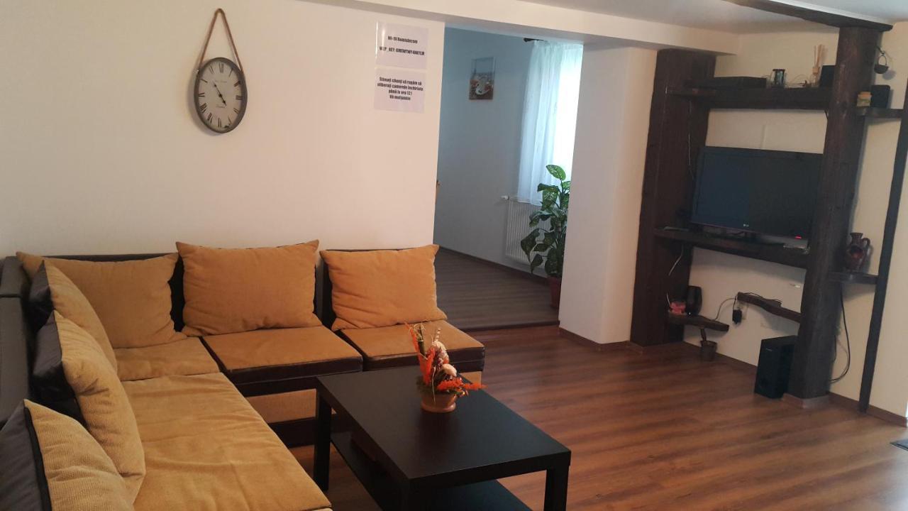 Casa De Oaspeti Laura Rîşnov Εξωτερικό φωτογραφία