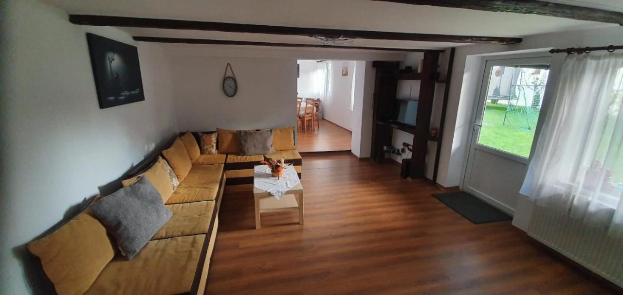 Casa De Oaspeti Laura Rîşnov Εξωτερικό φωτογραφία
