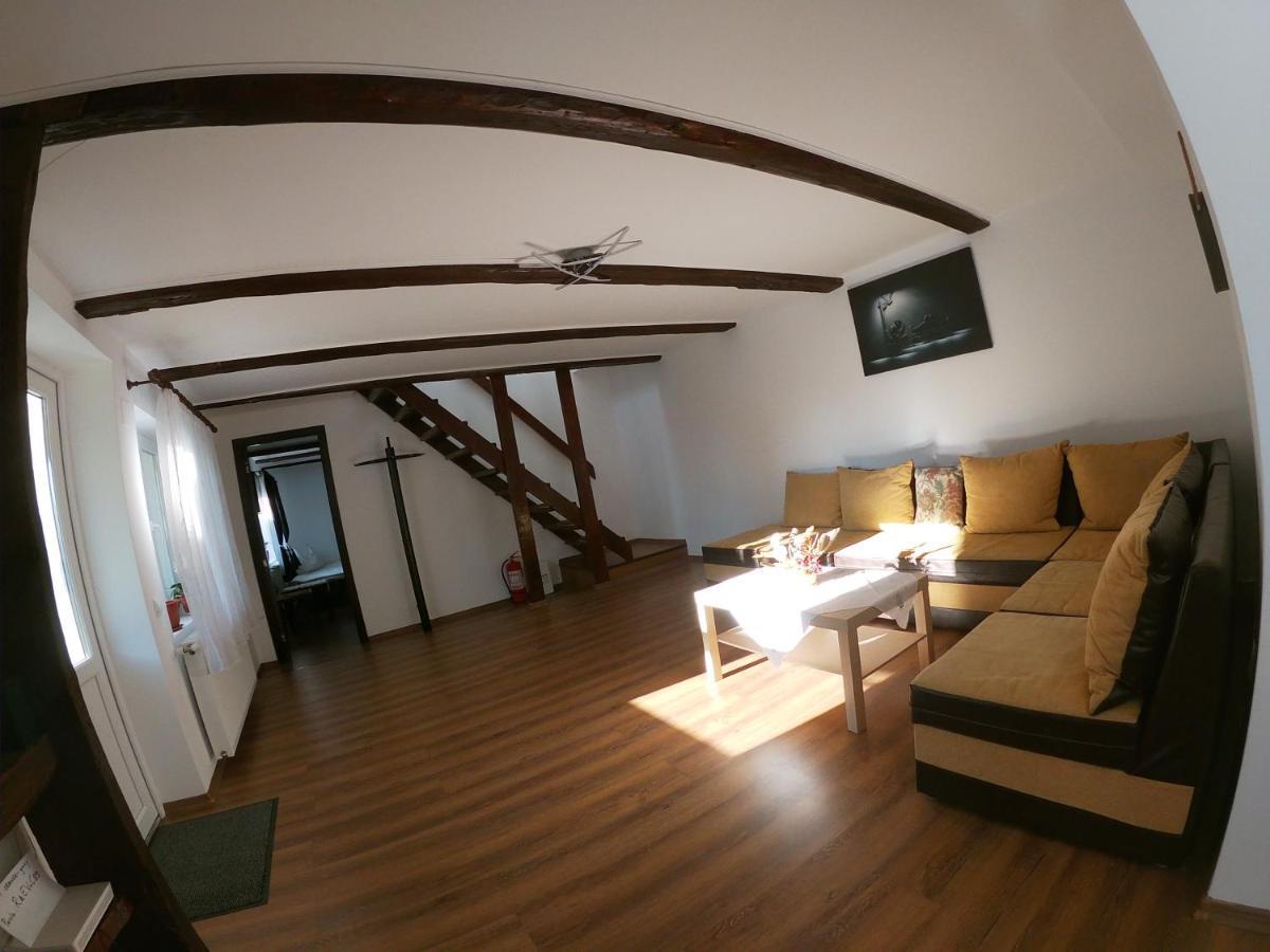 Casa De Oaspeti Laura Rîşnov Εξωτερικό φωτογραφία
