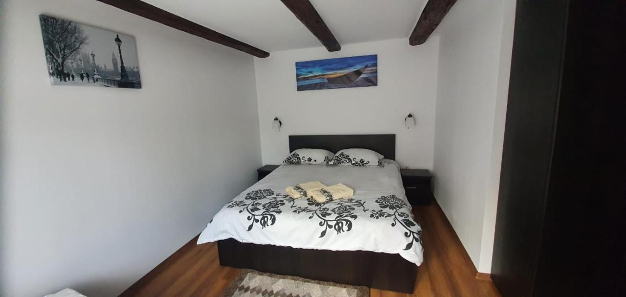 Casa De Oaspeti Laura Rîşnov Εξωτερικό φωτογραφία