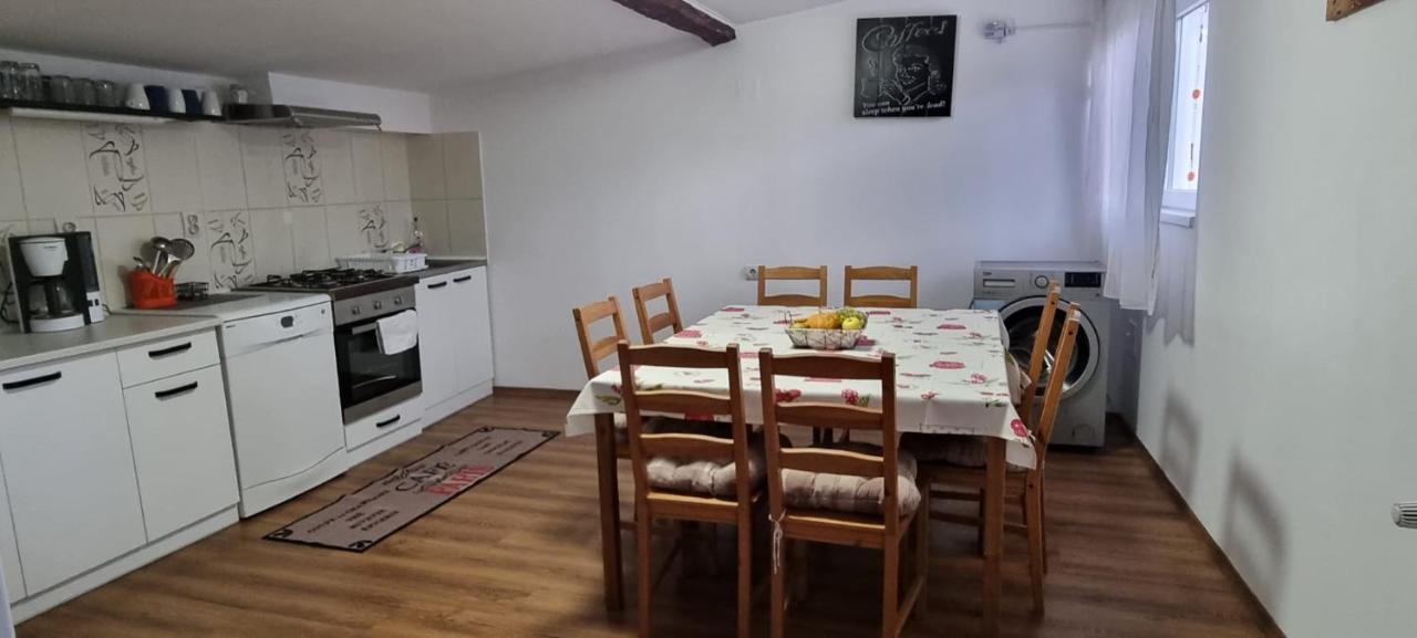 Casa De Oaspeti Laura Rîşnov Εξωτερικό φωτογραφία